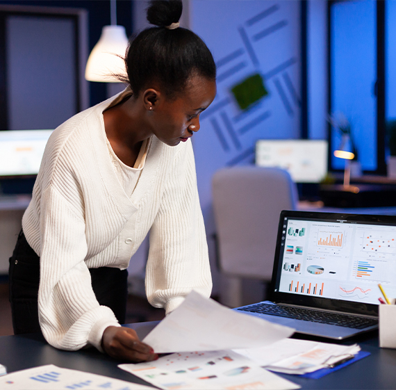 Business lady working on statistics